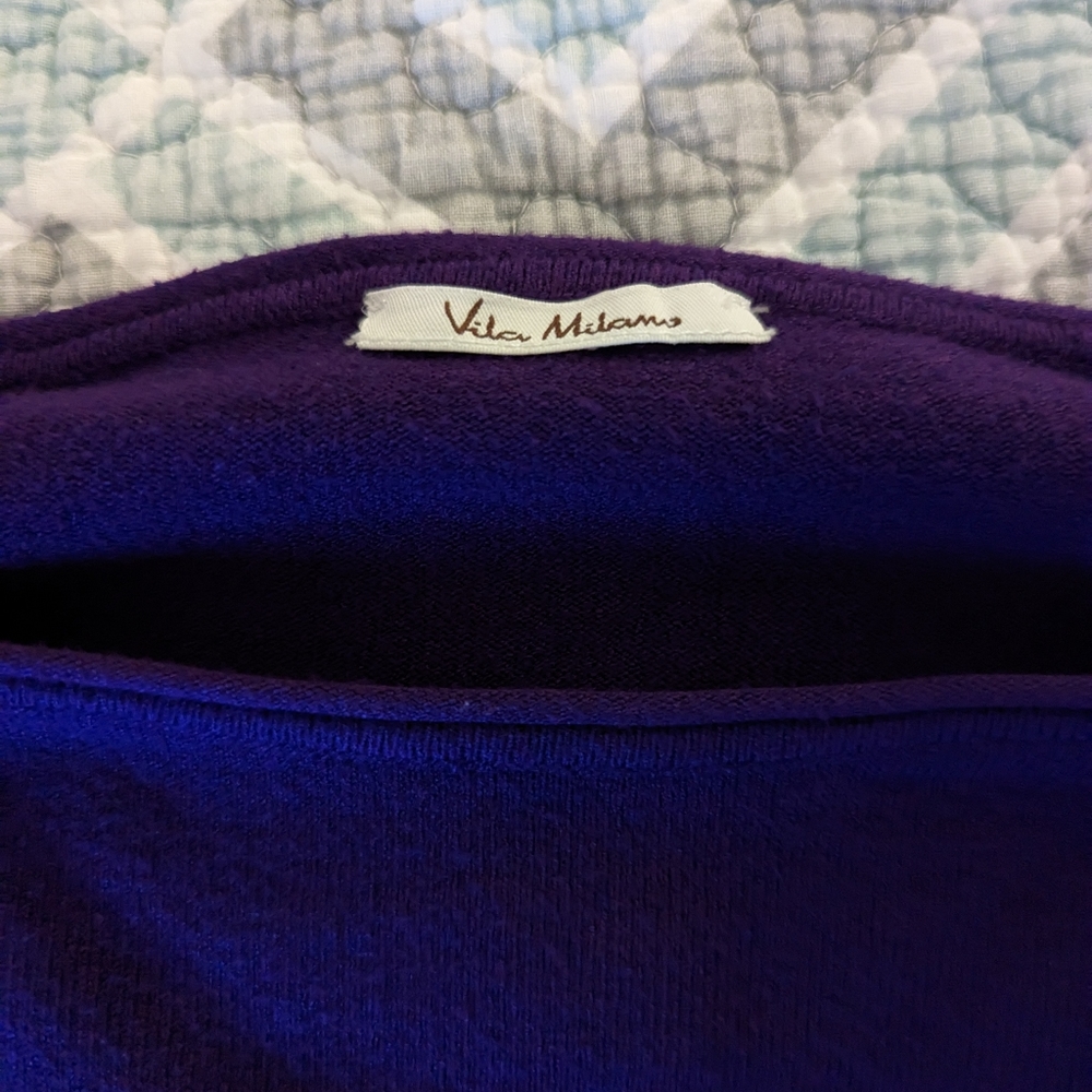 Sweater - Picture 2 of 2